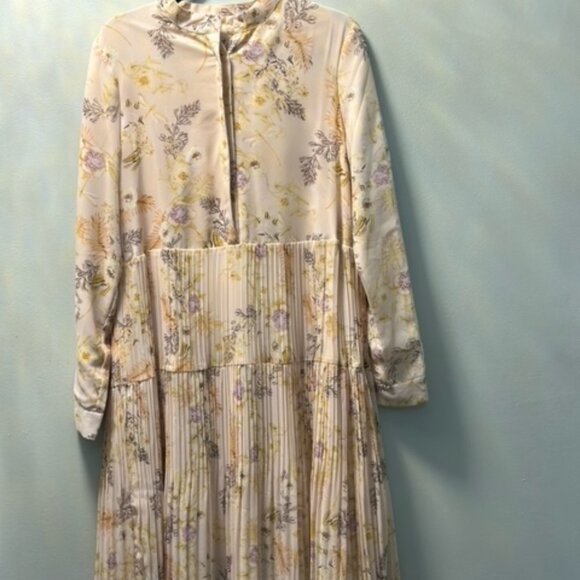 Brand new floral maxi dress with tags size XL - Picture 2 of 2